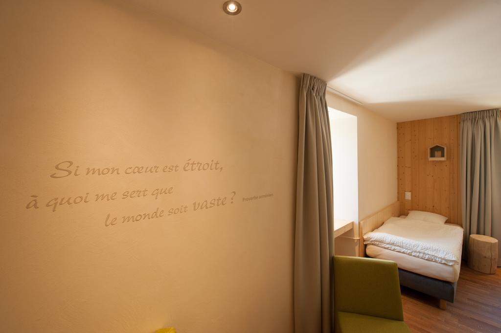 Auberge De L'Hospice Hotel Bourg-Saint-Pierre Quarto foto